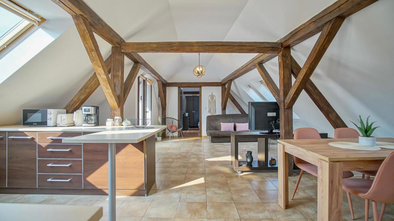 Rooftop Proprety With Large Terrace & Stunning Views - Braşov Exterior foto