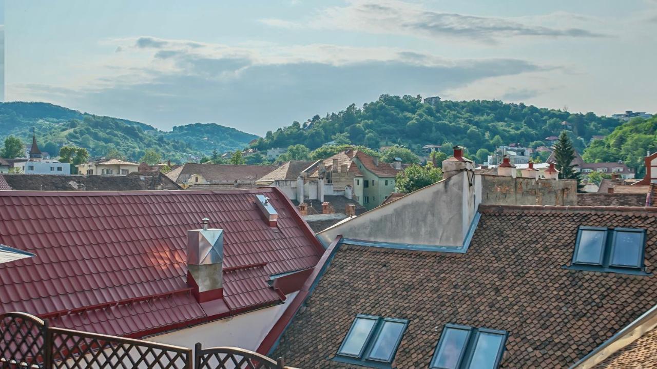 Rooftop Proprety With Large Terrace & Stunning Views - Braşov Exterior foto